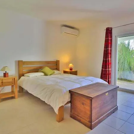 Villa Sleeps 6 Air Con T607841 *